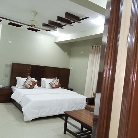 Hotel Al Markaz Islamabad Esterno foto