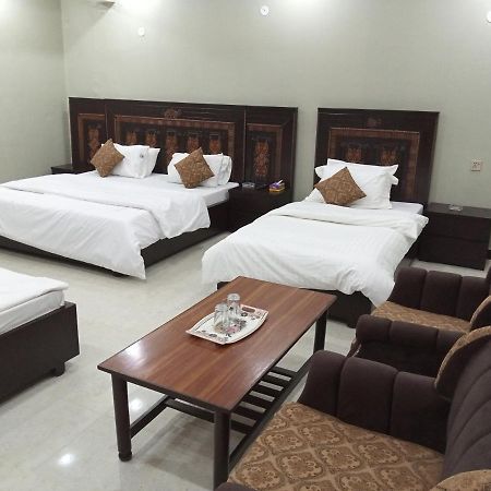 Hotel Al Markaz Islamabad Esterno foto