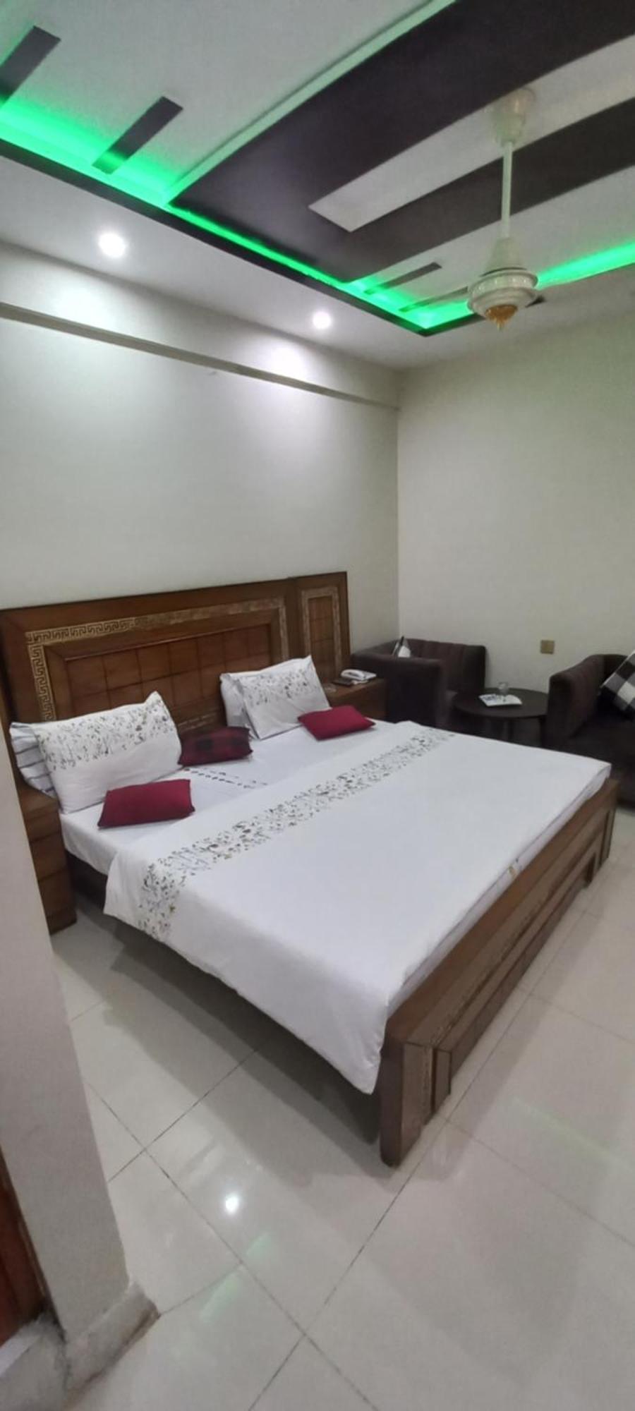 Hotel Al Markaz Islamabad Esterno foto